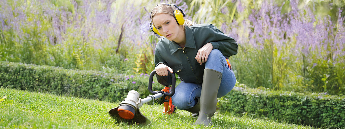 Weed Wacker Landscaping Crew Member (Weed Wacking + Grounds Care)